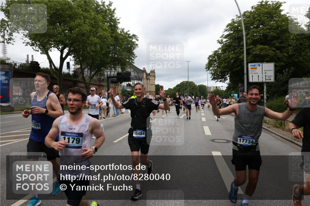 29.06.2025 - hella hamburg halbmarathon Yannick Fuchs http://msf.ph/oto/8280040 29.06.2025 10:49:40 20KM 1179, 1193, 1834, 2612, 3058, 3668, 4951, 5643, 5672, 6569, 6591, 6924, 7147, 7594, 7976, 8255, 8573, 8691, 9361, 9562, 10582, 11039, 12196, 12545, 13234, 13236, 13470, 13474, 14365, 15184, 15300, 15484, 15584, 15818, 15884, 16176, 16213, 16375, 16401, 16521, 16786, 17133, 17259, 17615, 17640, 17642, 17734, 17940, 18064, 18212, 18290, 18325, 18340, 18495, 18741, 18746, 18835, 19120, 19152 meine-sportfotos.de