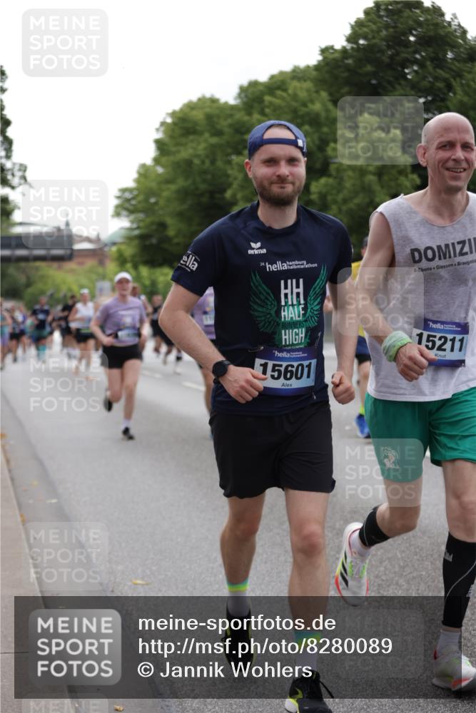 29.06.2025 - hella hamburg halbmarathon Jannik Wohlers http://msf.ph/oto/8280089 29.06.2025 10:34:58 Lombardsbrücke 1717, 1821, 2001, 2198, 2376, 2751, 3828, 3958, 4333, 4703, 4704, 4965, 5027, 5240, 5531, 5793, 6029, 6189, 6365, 6471, 6746, 6859, 7267, 7927, 8249, 8296, 8567, 9470, 10393, 10531, 10565, 11233, 11320, 11359, 11565, 11838, 11839, 11886, 12062, 12326, 12338, 12625, 13414, 13539, 13805, 14392, 14735, 15211, 15601, 15704, 15783, 16002, 16010, 16431, 16690, 16710, 16860, 17331, 17526, 17689, 17690, 17749, 17883, 17935, 17974, 18054, 18269, 18375, 18823, 18912, 19061 meine-sportfotos.de
