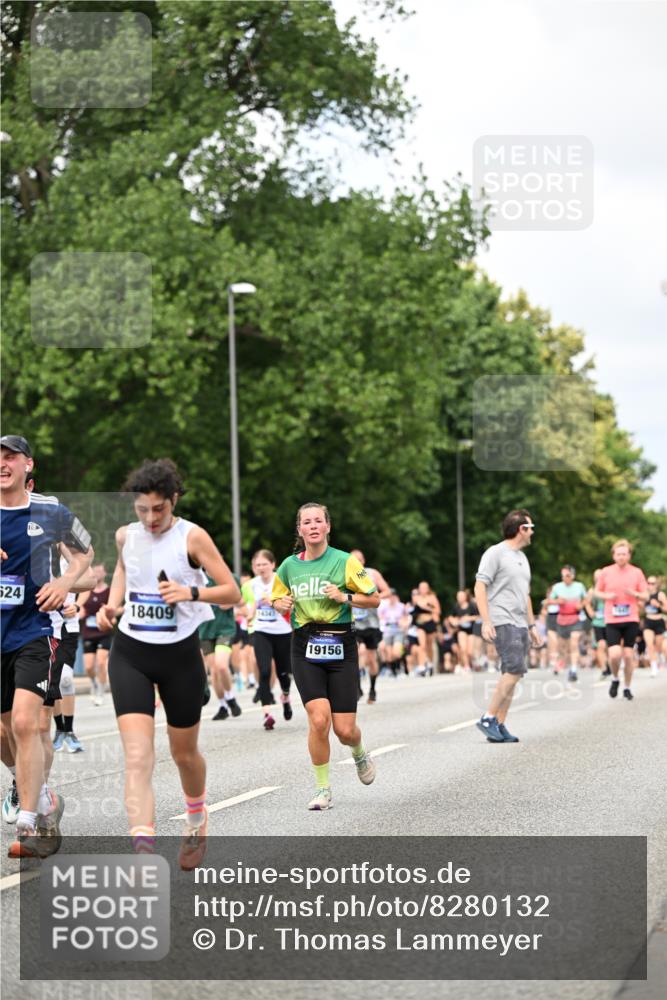 29.06.2025 - hella hamburg halbmarathon Dr. Thomas Lammeyer http://msf.ph/oto/8280132 29.06.2025 10:36:46 Kennedybrücke 1237, 1640, 1647, 2268, 2959, 3660, 3670, 3708, 3753, 4857, 5110, 5783, 5871, 5941, 6228, 6252, 6312, 6315, 6642, 7135, 7387, 7468, 7531, 7749, 7789, 8625, 8840, 8914, 9010, 9188, 9542, 9765, 9812, 10002, 10013, 10203, 10354, 10470, 10624, 10828, 11076, 11205 meine-sportfotos.de