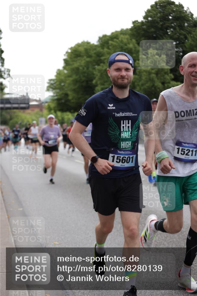 29.06.2025 - hella hamburg halbmarathon Jannik Wohlers http://msf.ph/oto/8280139 29.06.2025 10:34:58 Lombardsbrücke 1717, 1821, 2001, 2198, 2376, 2751, 3828, 3958, 4333, 4703, 4704, 4965, 5027, 5240, 5531, 5793, 6029, 6189, 6365, 6471, 6746, 6859, 7267, 7927, 8249, 8296, 8567, 9470, 10393, 10531, 10565, 11233, 11320, 11359, 11565, 11838, 11839, 11886, 12062, 12326, 12338, 12625, 13414, 13539, 13805, 14392, 14735, 15211, 15601, 15704, 15783, 16002, 16010, 16431, 16690, 16710, 16860, 17331, 17526, 17689, 17690, 17749, 17883, 17935, 17974, 18054, 18269, 18375, 18823, 18912, 19061 meine-sportfotos.de