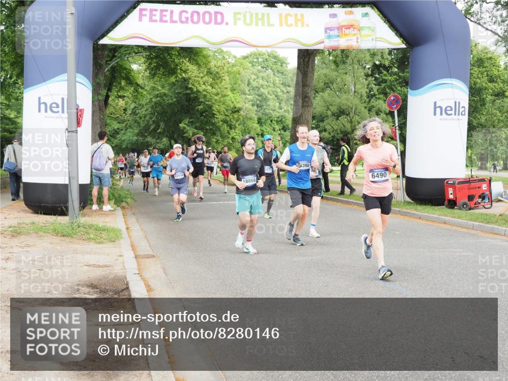 29.06.2025 - hella hamburg halbmarathon MichiJ http://msf.ph/oto/8280146 29.06.2025 10:32:05 Zwischen KM18-KM19 3124, 5275, 6490, 6705, 7451, 9043, 13398, 13746, 14385, 18868 meine-sportfotos.de