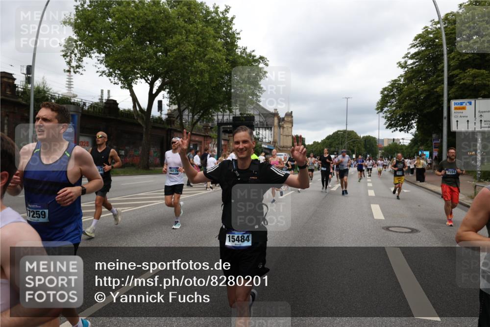 29.06.2025 - hella hamburg halbmarathon Yannick Fuchs http://msf.ph/oto/8280201 29.06.2025 10:49:40 20KM 1179, 1193, 1834, 2612, 3058, 3668, 4951, 5643, 5672, 6569, 6591, 6924, 7147, 7594, 7976, 8255, 8573, 8691, 9361, 9562, 10582, 11039, 12196, 12545, 13234, 13236, 13470, 13474, 14365, 15184, 15300, 15484, 15584, 15818, 15884, 16176, 16213, 16375, 16401, 16521, 16786, 17133, 17259, 17615, 17640, 17642, 17734, 17940, 18064, 18212, 18290, 18325, 18340, 18495, 18741, 18746, 18835, 19120, 19152 meine-sportfotos.de