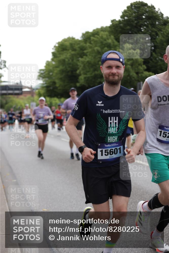 29.06.2025 - hella hamburg halbmarathon Jannik Wohlers http://msf.ph/oto/8280225 29.06.2025 10:34:58 Lombardsbrücke 1717, 1821, 2001, 2198, 2376, 2751, 3828, 3958, 4333, 4703, 4704, 4965, 5027, 5240, 5531, 5793, 6029, 6189, 6365, 6471, 6746, 6859, 7267, 7927, 8249, 8296, 8567, 9470, 10393, 10531, 10565, 11233, 11320, 11359, 11565, 11838, 11839, 11886, 12062, 12326, 12338, 12625, 13414, 13539, 13805, 14392, 14735, 15211, 15601, 15704, 15783, 16002, 16010, 16431, 16690, 16710, 16860, 17331, 17526, 17689, 17690, 17749, 17883, 17935, 17974, 18054, 18269, 18375, 18823, 18912, 19061 meine-sportfotos.de