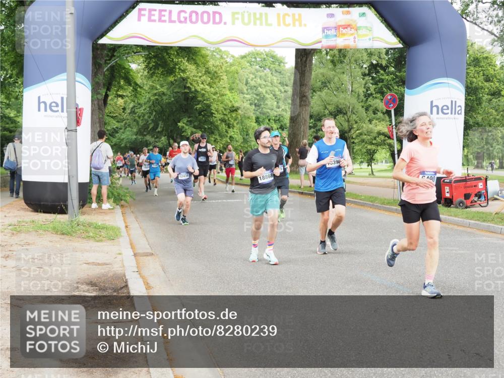 29.06.2025 - hella hamburg halbmarathon MichiJ http://msf.ph/oto/8280239 29.06.2025 10:32:05 Zwischen KM18-KM19 3124, 5275, 6490, 6705, 7451, 9043, 13398, 13746, 14385, 18868 meine-sportfotos.de