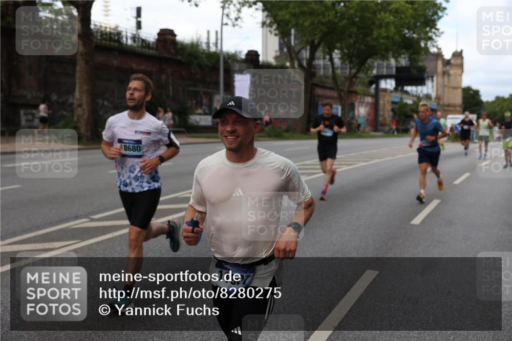29.06.2025 - hella hamburg halbmarathon Yannick Fuchs http://msf.ph/oto/8280275 29.06.2025 10:37:25 20KM 1353, 1675, 1735, 2653, 4229, 4235, 5011, 5124, 5477, 9364, 9371, 9534, 10099, 10251, 11177, 11907, 12723, 12839, 13746, 13807, 14226, 14447, 14560, 14813, 15255, 15297, 15301, 15328, 15535, 15706, 15851, 15921, 16333, 16677, 17733, 17911, 18004, 18274, 18275, 18304, 18632, 18659, 18680, 18987 meine-sportfotos.de