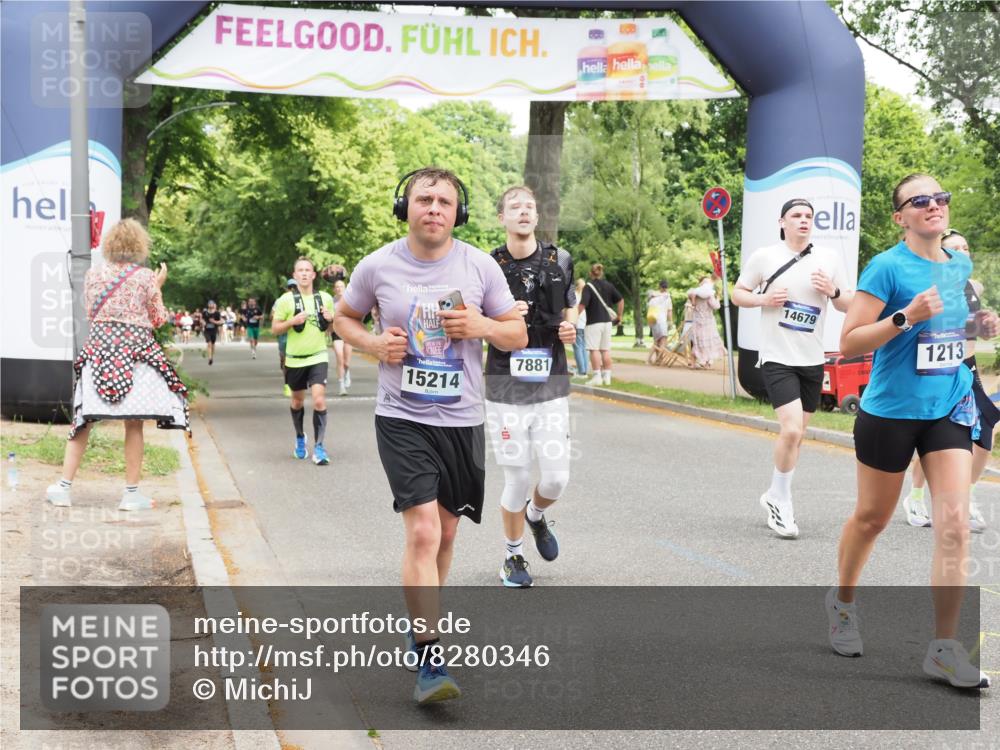29.06.2025 - hella hamburg halbmarathon MichiJ http://msf.ph/oto/8280346 29.06.2025 10:57:41 Zwischen KM18-KM19 1213, 2110, 4007, 7346, 7881, 8055, 14679, 15214, 16323, 16938 meine-sportfotos.de