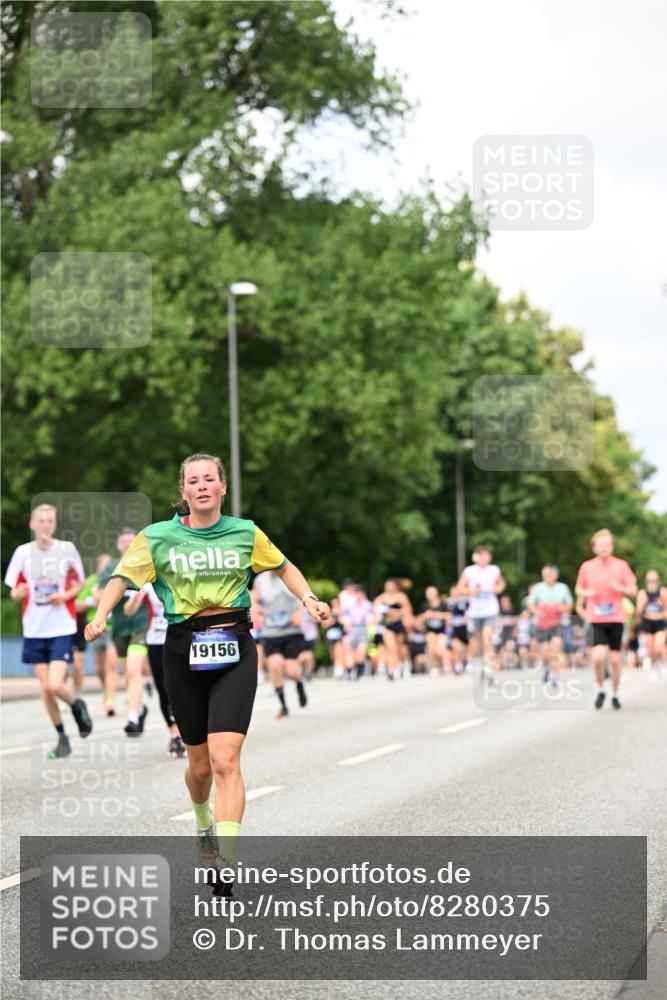 29.06.2025 - hella hamburg halbmarathon Dr. Thomas Lammeyer http://msf.ph/oto/8280375 29.06.2025 10:36:48 Kennedybrücke 1237, 1640, 1647, 2268, 2959, 3391, 3660, 3670, 3708, 3753, 4857, 5110, 5783, 5871, 6228, 6252, 6312, 6315, 6642, 7135, 7387, 7531, 7749, 7750, 7789, 8170, 8625, 8840, 8914, 9010, 9034, 9188, 9542, 9765, 9812, 10002, 10013, 10203, 10354, 10470, 10624, 10828, 11076, 11205 meine-sportfotos.de
