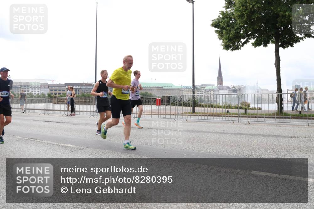 29.06.2025 - hella hamburg halbmarathon Lena Gebhardt http://msf.ph/oto/8280395 29.06.2025 10:35:17 Lombardsbrücke 13539, 590, 5027, 1882, 1284, 1497, 1717, 1786, 1821, 1849, 2001, 2198, 2355, 2376, 2751, 3409, 3828, 3958, 4333, 4564, 4703, 4704, 4884, 4965, 5027, 5240, 5531, 5793, 6029, 6189, 6310, 6335, 6365, 6379, 6381, 6397, 6471, 6746, 6803, 6859, 7267, 7299, 7927, 8249, 8296, 8369, 8567, 8793, 9248, 9470, 10358, 10393, 10464, 10531, 10565, 10606, 11233, 11320, 11359, 11565, 11646, 11838, 11839, 11886, 12019, 12062, 12236, 12326, 12764 meine-sportfotos.de