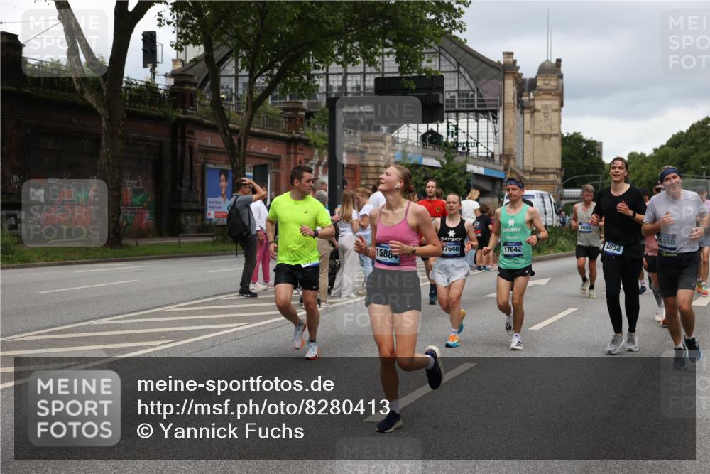 29.06.2025 - hella hamburg halbmarathon Yannick Fuchs http://msf.ph/oto/8280413 29.06.2025 10:49:42 20KM 1179, 1180, 1193, 1834, 2612, 3058, 3668, 4951, 5643, 5672, 6569, 6591, 6924, 7147, 7594, 7742, 7976, 8255, 8573, 8639, 9361, 9562, 11039, 12196, 12545, 13234, 13474, 14365, 15184, 15484, 15584, 15818, 15884, 16176, 16213, 16375, 16401, 16521, 16786, 17133, 17259, 17615, 17640, 17642, 17734, 17940, 18064, 18212, 18325, 18340, 18495, 18741, 18746, 18835, 19120, 19152 meine-sportfotos.de