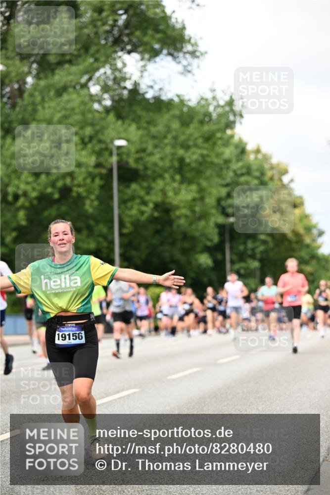 29.06.2025 - hella hamburg halbmarathon Dr. Thomas Lammeyer http://msf.ph/oto/8280480 29.06.2025 10:36:48 Kennedybrücke 1237, 1640, 1647, 2268, 2959, 3391, 3660, 3670, 3708, 3753, 4857, 5110, 5783, 5871, 6228, 6252, 6312, 6315, 6642, 7135, 7387, 7531, 7749, 7750, 7789, 8170, 8625, 8840, 8914, 9010, 9034, 9188, 9542, 9765, 9812, 10002, 10013, 10203, 10354, 10470, 10624, 10828, 11076, 11205 meine-sportfotos.de
