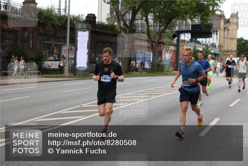 29.06.2025 - hella hamburg halbmarathon Yannick Fuchs http://msf.ph/oto/8280508 29.06.2025 10:37:26 20KM 1353, 1675, 1735, 2653, 4229, 4318, 5011, 5124, 5477, 9364, 9371, 9534, 10099, 10251, 11177, 11907, 12723, 12839, 13746, 13807, 14226, 14447, 14560, 14813, 15255, 15297, 15301, 15328, 15535, 15706, 15851, 15921, 16333, 16677, 17733, 17911, 18004, 18274, 18275, 18304, 18659, 18680, 18987, 19009 meine-sportfotos.de