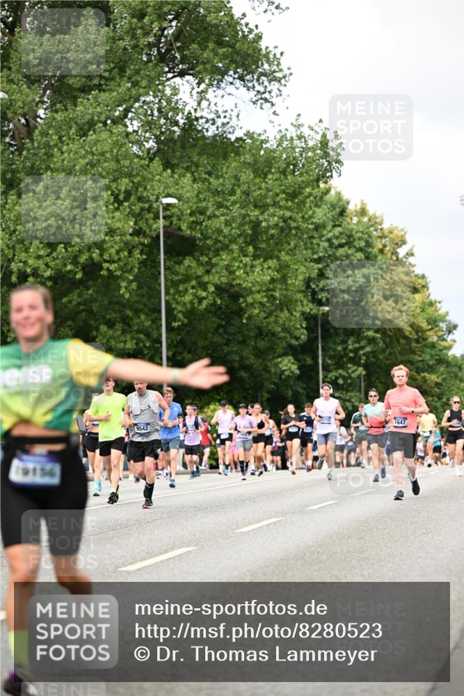 29.06.2025 - hella hamburg halbmarathon Dr. Thomas Lammeyer http://msf.ph/oto/8280523 29.06.2025 10:36:49 Kennedybrücke 1237, 1647, 2268, 2959, 3391, 3660, 3670, 3708, 3753, 4857, 5110, 5783, 5871, 6228, 6252, 6642, 7135, 7387, 7531, 7749, 7750, 7789, 8170, 8625, 8840, 8914, 9010, 9034, 9188, 9542, 9765, 9812, 10002, 10013, 10203, 10470, 10624, 10828, 11076, 11205 meine-sportfotos.de