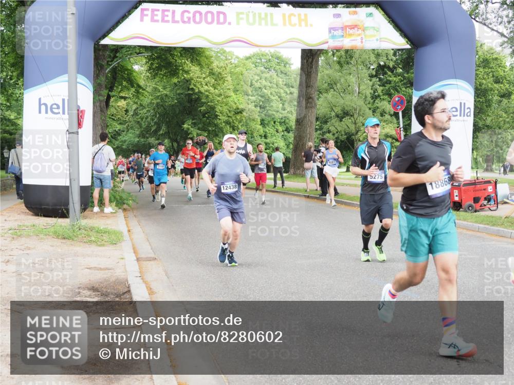 29.06.2025 - hella hamburg halbmarathon MichiJ http://msf.ph/oto/8280602 29.06.2025 10:32:07 Zwischen KM18-KM19 5275, 6490, 6705, 7451, 9043, 12438, 13398, 13746, 14385, 18868 meine-sportfotos.de