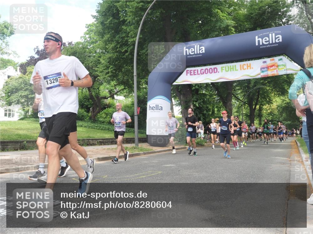 29.06.2025 - hella hamburg halbmarathon KatJ http://msf.ph/oto/8280604 29.06.2025 10:40:46 Zwischen KM18-KM19 1267, 2058, 2771, 5077, 6723, 7509, 8335 meine-sportfotos.de