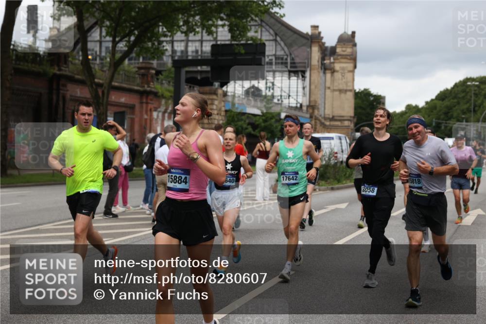 29.06.2025 - hella hamburg halbmarathon Yannick Fuchs http://msf.ph/oto/8280607 29.06.2025 10:49:42 20KM 1179, 1180, 1193, 1834, 2612, 3058, 3668, 4951, 5643, 5672, 6569, 6591, 6924, 7147, 7594, 7742, 7976, 8255, 8573, 8639, 9361, 9562, 11039, 12196, 12545, 13234, 13474, 14365, 15184, 15484, 15584, 15818, 15884, 16176, 16213, 16375, 16401, 16521, 16786, 17133, 17259, 17615, 17640, 17642, 17734, 17940, 18064, 18212, 18325, 18340, 18495, 18741, 18746, 18835, 19120, 19152 meine-sportfotos.de