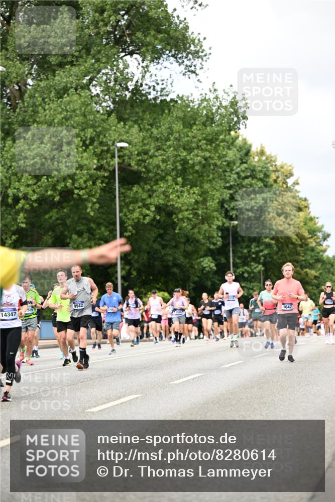 29.06.2025 - hella hamburg halbmarathon Dr. Thomas Lammeyer http://msf.ph/oto/8280614 29.06.2025 10:36:49 Kennedybrücke 1237, 1647, 2268, 2959, 3391, 3660, 3670, 3708, 3753, 4857, 5110, 5783, 5871, 6228, 6252, 6642, 7135, 7387, 7531, 7749, 7750, 7789, 8170, 8625, 8840, 8914, 9010, 9034, 9188, 9542, 9765, 9812, 10002, 10013, 10203, 10470, 10624, 10828, 11076, 11205 meine-sportfotos.de