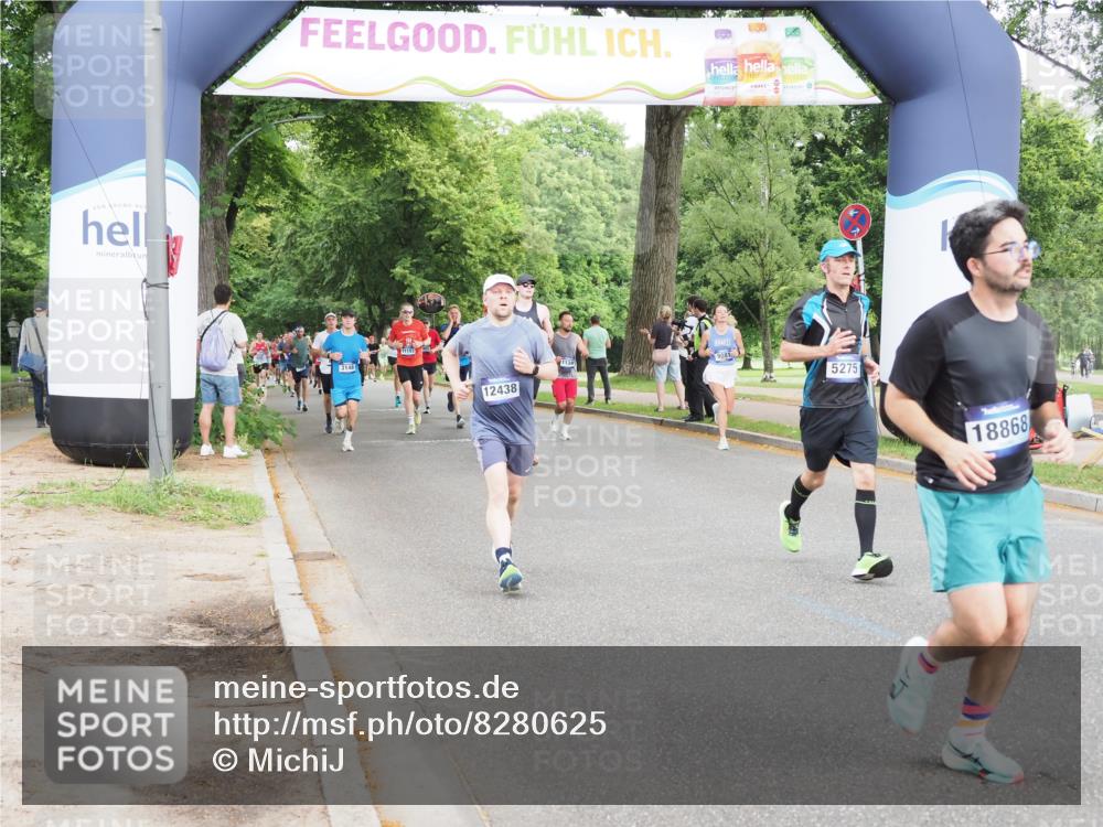 29.06.2025 - hella hamburg halbmarathon MichiJ http://msf.ph/oto/8280625 29.06.2025 10:32:07 Zwischen KM18-KM19 5275, 6490, 6705, 7451, 9043, 12438, 13398, 13746, 14385, 18868 meine-sportfotos.de