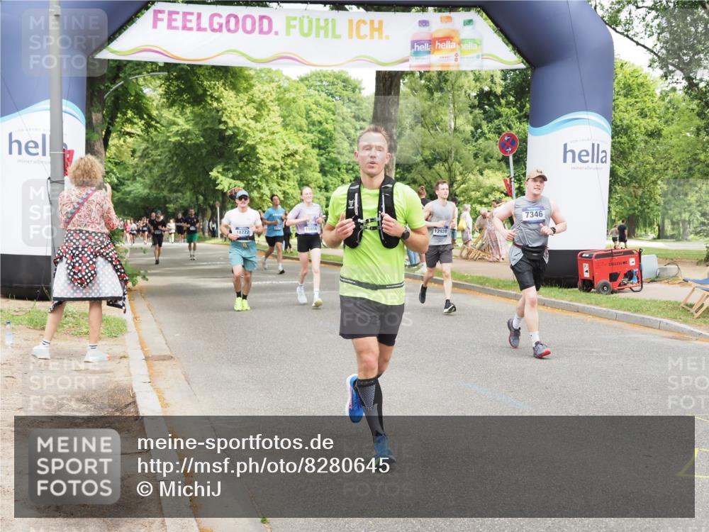 29.06.2025 - hella hamburg halbmarathon MichiJ http://msf.ph/oto/8280645 29.06.2025 10:57:43 Zwischen KM18-KM19 1213, 4007, 7346, 7881, 8001, 8055, 12928, 14679, 15214, 16323, 16938 meine-sportfotos.de