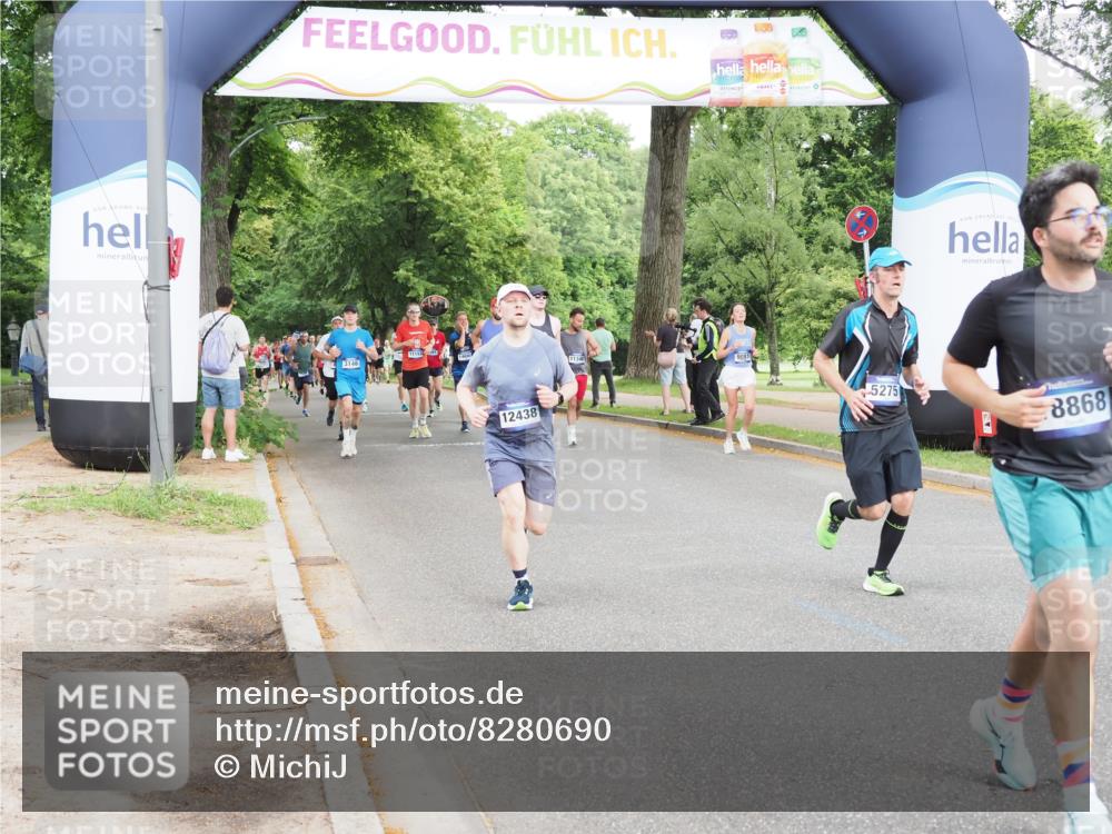 29.06.2025 - hella hamburg halbmarathon MichiJ http://msf.ph/oto/8280690 29.06.2025 10:32:07 Zwischen KM18-KM19 5275, 6490, 6705, 7451, 9043, 12438, 13398, 13746, 14385, 18868 meine-sportfotos.de