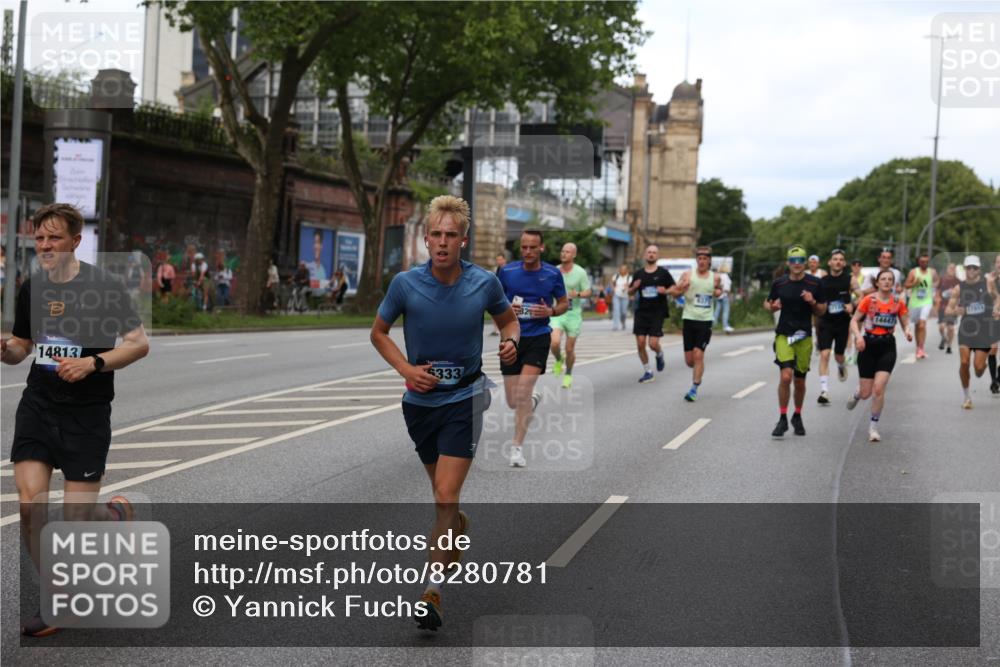 29.06.2025 - hella hamburg halbmarathon Yannick Fuchs http://msf.ph/oto/8280781 29.06.2025 10:37:26 20KM 1353, 1675, 1735, 2653, 4229, 4318, 5011, 5124, 5477, 9364, 9371, 9534, 10099, 10251, 11177, 11907, 12723, 12839, 13746, 13807, 14226, 14447, 14560, 14813, 15255, 15297, 15301, 15328, 15535, 15706, 15851, 15921, 16333, 16677, 17733, 17911, 18004, 18274, 18275, 18304, 18659, 18680, 18987, 19009 meine-sportfotos.de