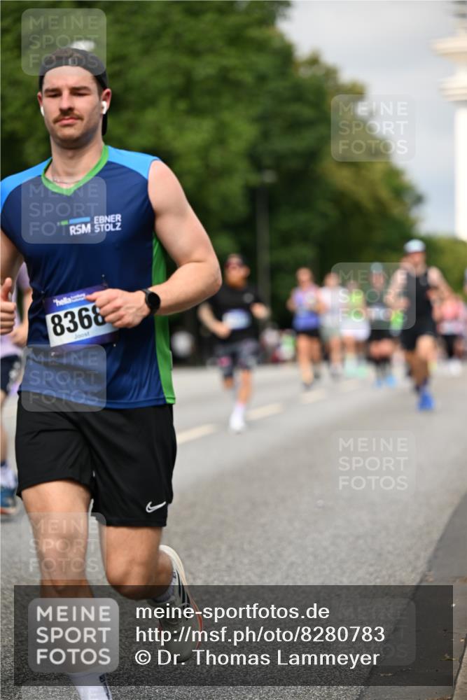 29.06.2025 - hella hamburg halbmarathon Dr. Thomas Lammeyer http://msf.ph/oto/8280783 29.06.2025 10:15:47 Kennedybrücke 1062, 1790, 2661, 3746, 3837, 5254, 6966, 7370, 7474, 7571, 8368, 9119, 9254, 10042, 10428 meine-sportfotos.de
