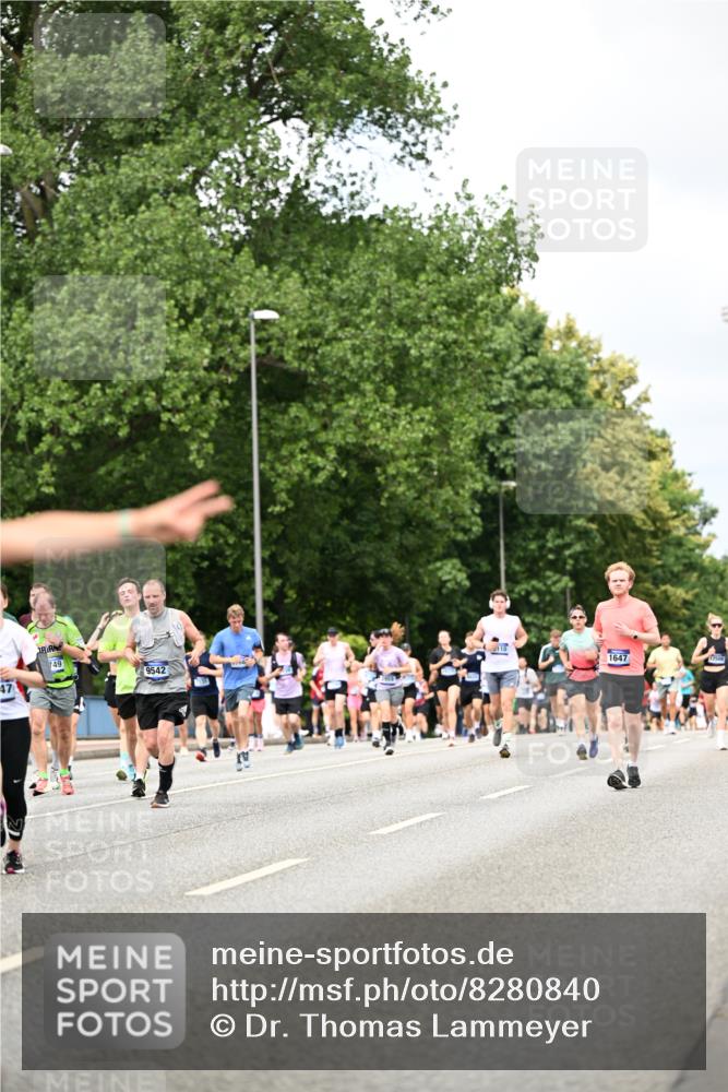 29.06.2025 - hella hamburg halbmarathon Dr. Thomas Lammeyer http://msf.ph/oto/8280840 29.06.2025 10:36:50 Kennedybrücke 1237, 1647, 2268, 2959, 3391, 3660, 3670, 3708, 3753, 4857, 5110, 5783, 5871, 6228, 6642, 7135, 7387, 7531, 7749, 7750, 7789, 8170, 8625, 8840, 8914, 9010, 9034, 9188, 9542, 9765, 9812, 10002, 10013, 10203, 10470, 10624, 10828, 11076, 11205 meine-sportfotos.de
