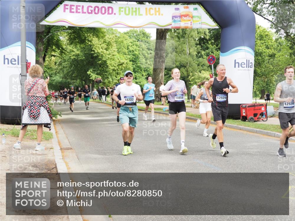 29.06.2025 - hella hamburg halbmarathon MichiJ http://msf.ph/oto/8280850 29.06.2025 10:57:45 Zwischen KM18-KM19 7346, 7881, 8001, 8055, 10858, 12928, 12929, 14679, 15214, 16776, 16938 meine-sportfotos.de
