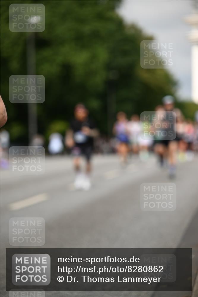 29.06.2025 - hella hamburg halbmarathon Dr. Thomas Lammeyer http://msf.ph/oto/8280862 29.06.2025 10:15:48 Kennedybrücke 1062, 1790, 2661, 3746, 3837, 5254, 6966, 7370, 7474, 7571, 8368, 9119, 9254, 10042 meine-sportfotos.de