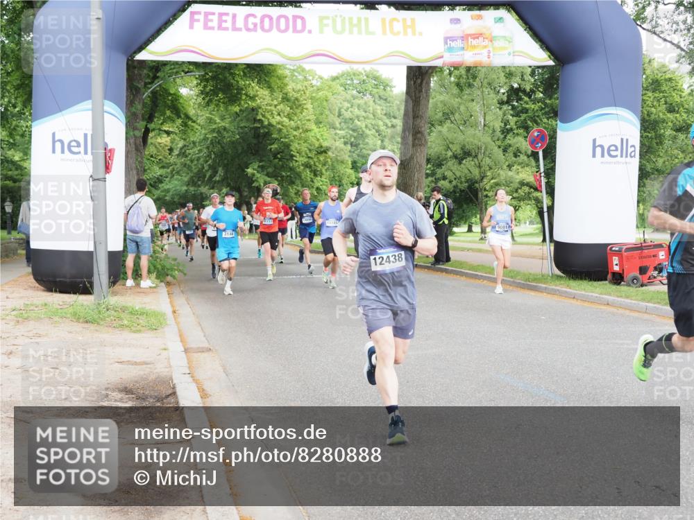 29.06.2025 - hella hamburg halbmarathon MichiJ http://msf.ph/oto/8280888 29.06.2025 10:32:07 Zwischen KM18-KM19 5275, 6490, 6705, 7451, 9043, 12438, 13398, 13746, 14385, 18868 meine-sportfotos.de