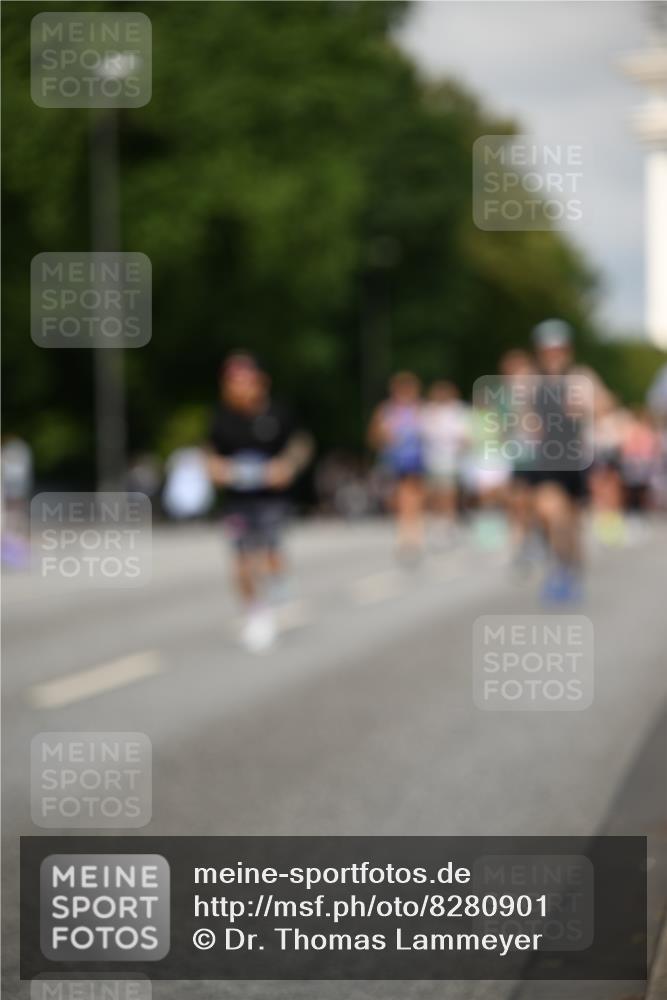 29.06.2025 - hella hamburg halbmarathon Dr. Thomas Lammeyer http://msf.ph/oto/8280901 29.06.2025 10:15:48 Kennedybrücke 1062, 1790, 2661, 3746, 3837, 5254, 6966, 7370, 7474, 7571, 8368, 9119, 9254, 10042 meine-sportfotos.de