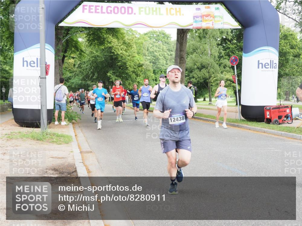 29.06.2025 - hella hamburg halbmarathon MichiJ http://msf.ph/oto/8280911 29.06.2025 10:32:08 Zwischen KM18-KM19 5275, 6490, 6705, 7451, 9081, 12438, 13398, 13746, 14385, 15185, 18868 meine-sportfotos.de