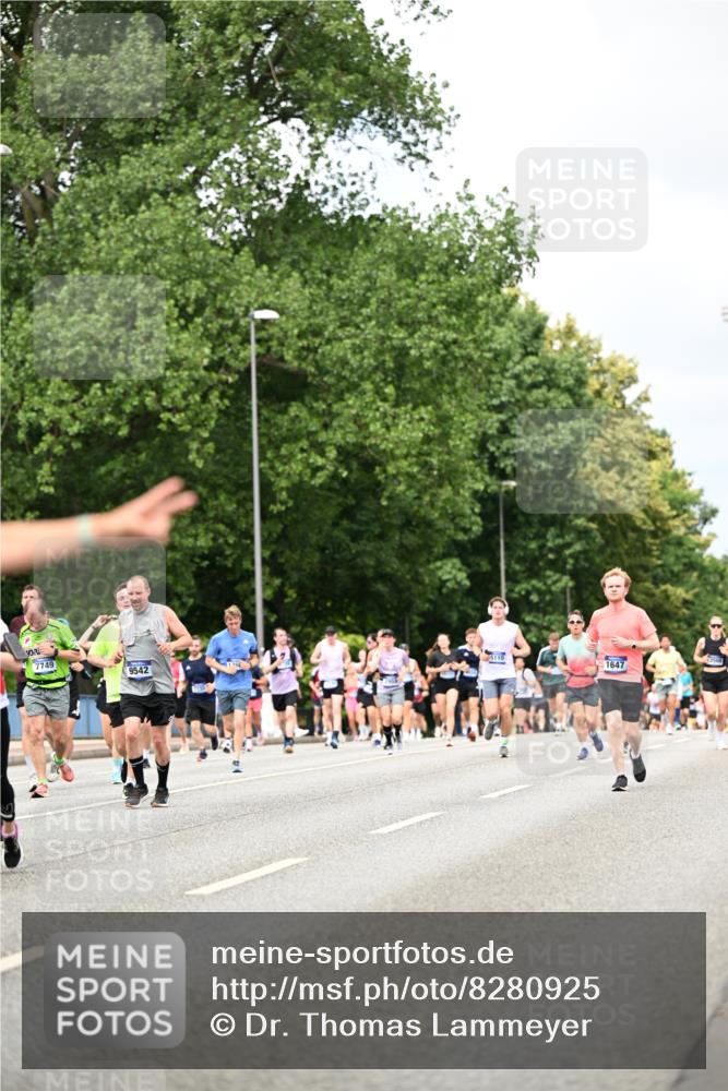 29.06.2025 - hella hamburg halbmarathon Dr. Thomas Lammeyer http://msf.ph/oto/8280925 29.06.2025 10:36:50 Kennedybrücke 1237, 1647, 2268, 2959, 3391, 3660, 3670, 3708, 3753, 4857, 5110, 5783, 5871, 6228, 6642, 7135, 7387, 7531, 7749, 7750, 7789, 8170, 8625, 8840, 8914, 9010, 9034, 9188, 9542, 9765, 9812, 10002, 10013, 10203, 10470, 10624, 10828, 11076, 11205 meine-sportfotos.de