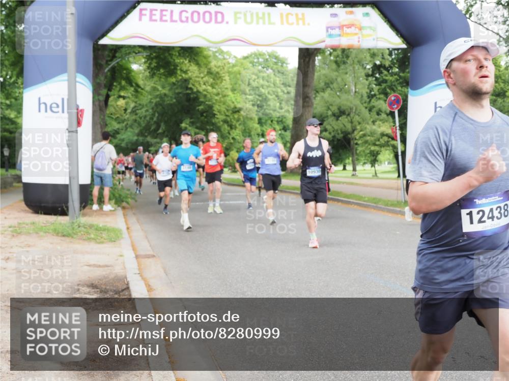 29.06.2025 - hella hamburg halbmarathon MichiJ http://msf.ph/oto/8280999 29.06.2025 10:32:08 Zwischen KM18-KM19 5275, 6490, 6705, 7451, 9081, 12438, 13398, 13746, 14385, 15185, 18868 meine-sportfotos.de