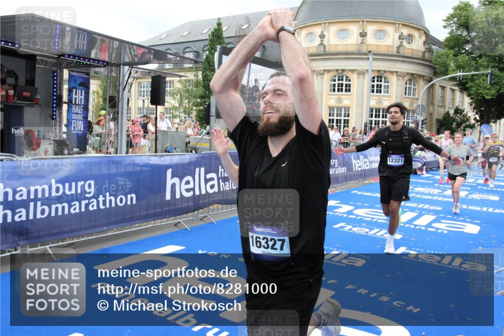 29.06.2025 - hella hamburg halbmarathon Michael Strokosch http://msf.ph/oto/8281000 29.06.2025 10:54:31 Ziel 1442, 3426, 3794, 4635, 4868, 6511, 7129, 8772, 8798, 11009, 11797, 11799, 12321, 12362, 12607, 15146, 16327, 19067 meine-sportfotos.de