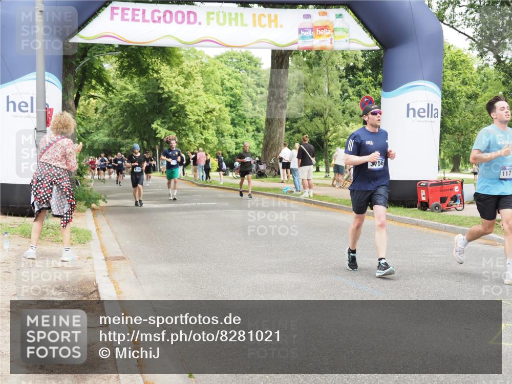 29.06.2025 - hella hamburg halbmarathon MichiJ http://msf.ph/oto/8281021 29.06.2025 10:57:48 Zwischen KM18-KM19 3756, 7346, 8001, 10858, 11774, 12928, 12929, 16776, 18222 meine-sportfotos.de