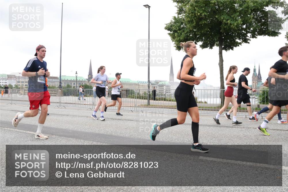 29.06.2025 - hella hamburg halbmarathon Lena Gebhardt http://msf.ph/oto/8281023 29.06.2025 10:54:56 Lombardsbrücke 16443, 012, 1013, 1198, 2084, 2090, 2244, 2452, 2532, 2566, 2586, 2632, 3002, 3274, 3761, 3795, 4039, 4191, 4192, 4971, 5185, 5216, 5392, 5500, 5727, 5882, 5993, 6023, 6279, 6395, 6396, 6839, 6944, 6982, 7219, 7238, 7766, 7986, 8012, 8186, 8403, 8519, 9521, 9596, 10109, 10331, 10458, 10471, 10686, 11033, 11226, 11287, 11567, 11569, 11737, 11788, 11908, 12147, 12148, 12240, 12268, 12270, 12930, 13272, 13283, 13548, 13944, 13945, 13979, 13980, 14515 meine-sportfotos.de