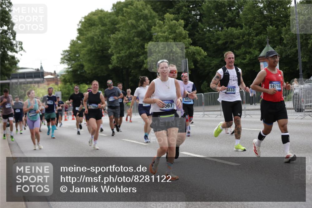 29.06.2025 - hella hamburg halbmarathon Jannik Wohlers http://msf.ph/oto/8281122 29.06.2025 10:35:05 Lombardsbrücke 1786, 1821, 2001, 2198, 2787, 3828, 3958, 4333, 4703, 4704, 4965, 5147, 5240, 5793, 6029, 6365, 6381, 6471, 6746, 6859, 6867, 7382, 8249, 8296, 8567, 9342, 9470, 10393, 10531, 10565, 10652, 11565, 11838, 11839, 12026, 12062, 12326, 12338, 12851, 13240, 13505, 13805, 14735, 15032, 15211, 15601, 15704, 16690, 16710, 17331, 17689, 17868, 17883, 17935, 17974, 17998, 18036, 18054, 18269, 18292, 18361, 18912, 19061 meine-sportfotos.de