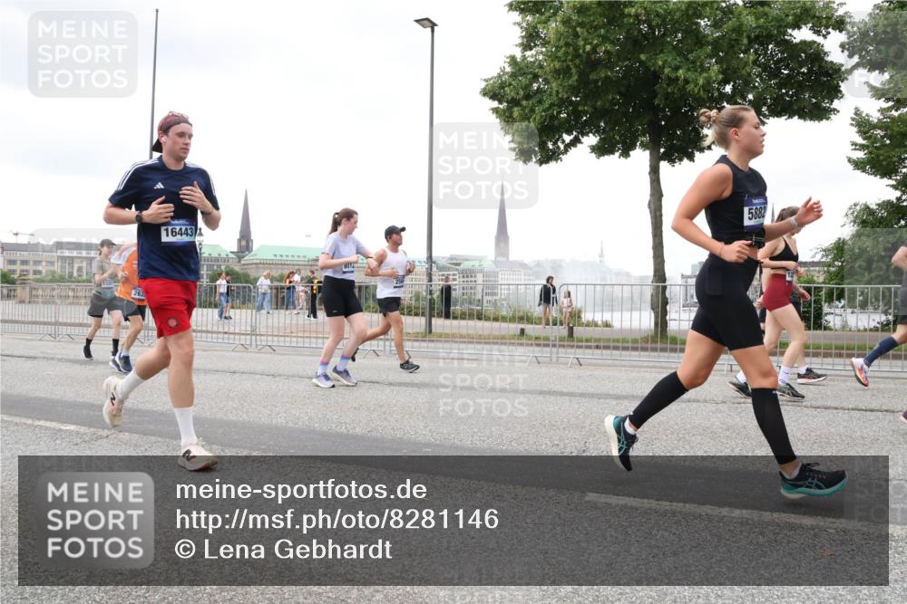 29.06.2025 - hella hamburg halbmarathon Lena Gebhardt http://msf.ph/oto/8281146 29.06.2025 10:54:56 Lombardsbrücke 1328, 263, 16443, 8012, 5882, 1013, 1198, 2084, 2090, 2244, 2452, 2532, 2566, 2586, 2632, 3002, 3274, 3761, 3795, 4039, 4191, 4192, 4971, 5185, 5216, 5392, 5500, 5727, 5882, 5993, 6023, 6279, 6395, 6396, 6839, 6944, 6982, 7219, 7238, 7766, 7986, 8012, 8186, 8403, 8519, 9521, 9596, 10109, 10331, 10458, 10471, 10686, 11033, 11226, 11287, 11567, 11569, 11737, 11788, 11908, 12147, 12148, 12240, 12268, 12270, 12930, 13272, 13283, 13548, 13944, 13945, 13979, 13980, 14515 meine-sportfotos.de