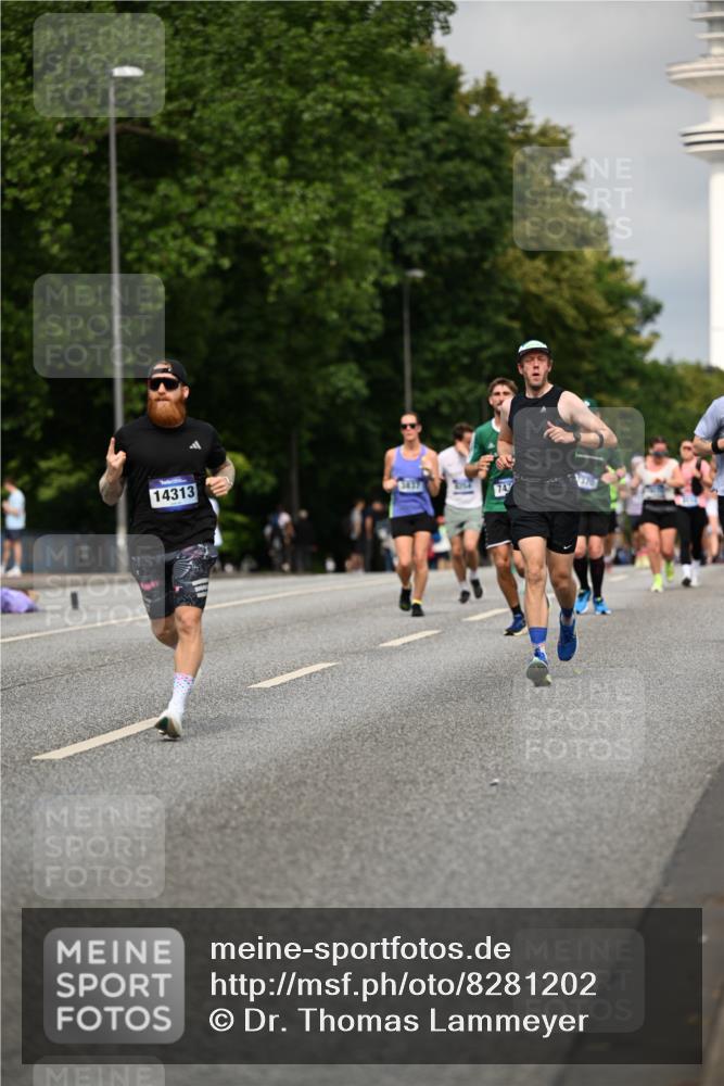 29.06.2025 - hella hamburg halbmarathon Dr. Thomas Lammeyer http://msf.ph/oto/8281202 29.06.2025 10:15:49 Kennedybrücke 1062, 1790, 2661, 3746, 3837, 5254, 6966, 7370, 7474, 7571, 8368, 9119, 9254, 9405, 10042 meine-sportfotos.de
