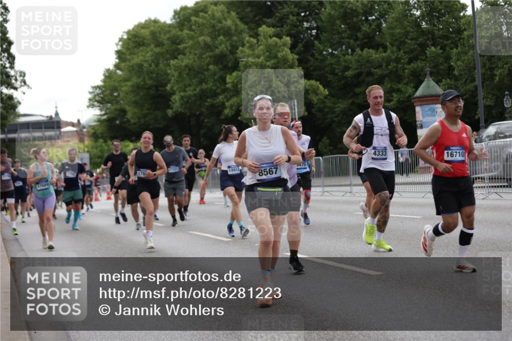 29.06.2025 - hella hamburg halbmarathon Jannik Wohlers http://msf.ph/oto/8281223 29.06.2025 10:35:05 Lombardsbrücke 1786, 1821, 2001, 2198, 2787, 3828, 3958, 4333, 4703, 4704, 4965, 5147, 5240, 5793, 6029, 6365, 6381, 6471, 6746, 6859, 6867, 7382, 8249, 8296, 8567, 9342, 9470, 10393, 10531, 10565, 10652, 11565, 11838, 11839, 12026, 12062, 12326, 12338, 12851, 13240, 13505, 13805, 14735, 15032, 15211, 15601, 15704, 16690, 16710, 17331, 17689, 17868, 17883, 17935, 17974, 17998, 18036, 18054, 18269, 18292, 18361, 18912, 19061 meine-sportfotos.de