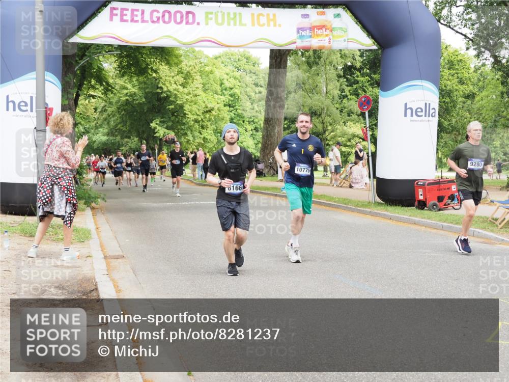 29.06.2025 - hella hamburg halbmarathon MichiJ http://msf.ph/oto/8281237 29.06.2025 10:57:53 Zwischen KM18-KM19 3756, 6166, 9280, 10775, 11774, 16776, 18222 meine-sportfotos.de