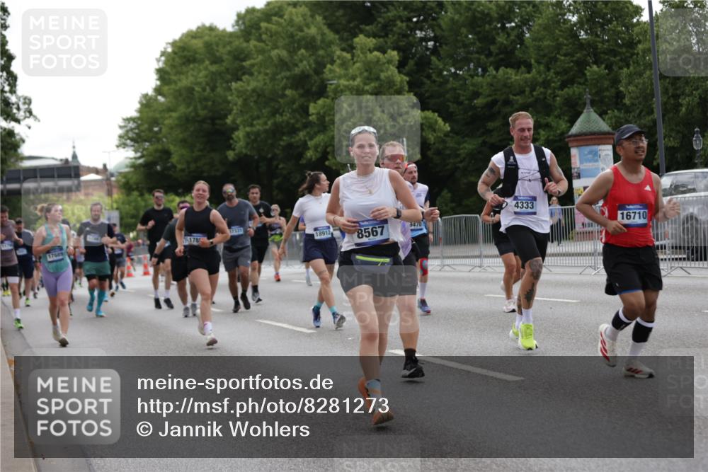 29.06.2025 - hella hamburg halbmarathon Jannik Wohlers http://msf.ph/oto/8281273 29.06.2025 10:35:05 Lombardsbrücke 1786, 1821, 2001, 2198, 2787, 3828, 3958, 4333, 4703, 4704, 4965, 5147, 5240, 5793, 6029, 6365, 6381, 6471, 6746, 6859, 6867, 7382, 8249, 8296, 8567, 9342, 9470, 10393, 10531, 10565, 10652, 11565, 11838, 11839, 12026, 12062, 12326, 12338, 12851, 13240, 13505, 13805, 14735, 15032, 15211, 15601, 15704, 16690, 16710, 17331, 17689, 17868, 17883, 17935, 17974, 17998, 18036, 18054, 18269, 18292, 18361, 18912, 19061 meine-sportfotos.de