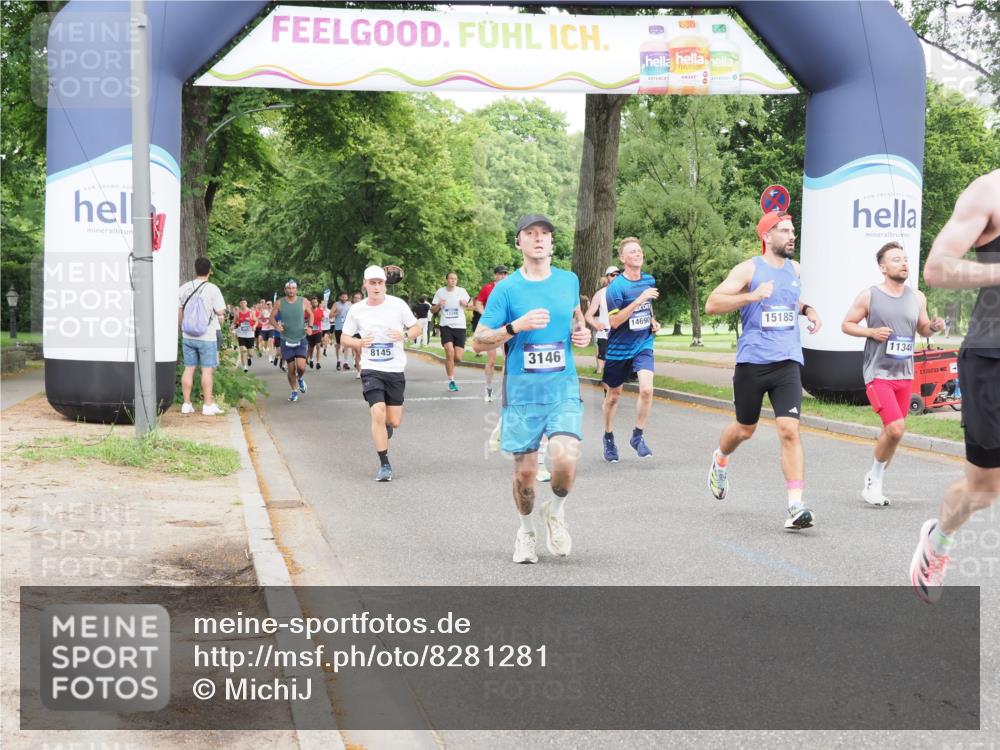 29.06.2025 - hella hamburg halbmarathon MichiJ http://msf.ph/oto/8281281 29.06.2025 10:32:10 Zwischen KM18-KM19 3146, 5275, 6490, 7451, 9081, 10930, 11153, 11346, 12438, 13398, 13746, 14690, 15185, 18868 meine-sportfotos.de