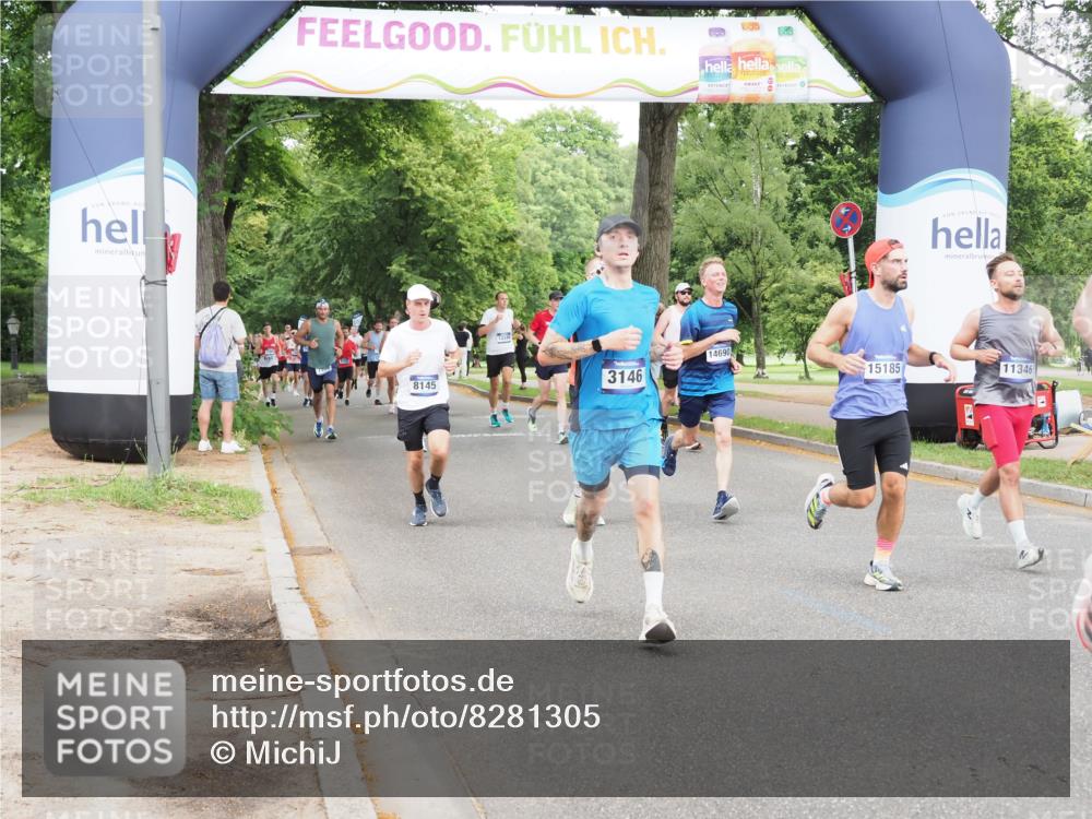 29.06.2025 - hella hamburg halbmarathon MichiJ http://msf.ph/oto/8281305 29.06.2025 10:32:10 Zwischen KM18-KM19 3146, 5275, 6490, 7451, 9081, 10930, 11153, 11346, 12438, 13398, 13746, 14690, 15185, 18868 meine-sportfotos.de