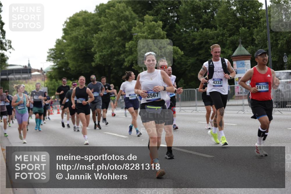 29.06.2025 - hella hamburg halbmarathon Jannik Wohlers http://msf.ph/oto/8281318 29.06.2025 10:35:05 Lombardsbrücke 1786, 1821, 2001, 2198, 2787, 3828, 3958, 4333, 4703, 4704, 4965, 5147, 5240, 5793, 6029, 6365, 6381, 6471, 6746, 6859, 6867, 7382, 8249, 8296, 8567, 9342, 9470, 10393, 10531, 10565, 10652, 11565, 11838, 11839, 12026, 12062, 12326, 12338, 12851, 13240, 13505, 13805, 14735, 15032, 15211, 15601, 15704, 16690, 16710, 17331, 17689, 17868, 17883, 17935, 17974, 17998, 18036, 18054, 18269, 18292, 18361, 18912, 19061 meine-sportfotos.de