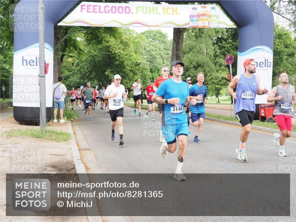 29.06.2025 - hella hamburg halbmarathon MichiJ http://msf.ph/oto/8281365 29.06.2025 10:32:10 Zwischen KM18-KM19 3146, 5275, 6490, 7451, 9081, 10930, 11153, 11346, 12438, 13398, 13746, 14690, 15185, 18868 meine-sportfotos.de