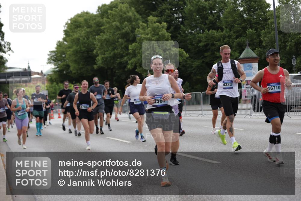 29.06.2025 - hella hamburg halbmarathon Jannik Wohlers http://msf.ph/oto/8281376 29.06.2025 10:35:05 Lombardsbrücke 1786, 1821, 2001, 2198, 2787, 3828, 3958, 4333, 4703, 4704, 4965, 5147, 5240, 5793, 6029, 6365, 6381, 6471, 6746, 6859, 6867, 7382, 8249, 8296, 8567, 9342, 9470, 10393, 10531, 10565, 10652, 11565, 11838, 11839, 12026, 12062, 12326, 12338, 12851, 13240, 13505, 13805, 14735, 15032, 15211, 15601, 15704, 16690, 16710, 17331, 17689, 17868, 17883, 17935, 17974, 17998, 18036, 18054, 18269, 18292, 18361, 18912, 19061 meine-sportfotos.de