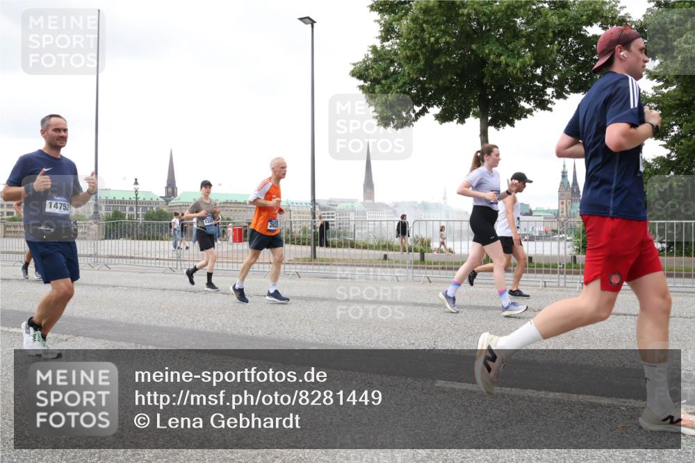 29.06.2025 - hella hamburg halbmarathon Lena Gebhardt http://msf.ph/oto/8281449 29.06.2025 10:54:57 Lombardsbrücke 14752, 1328, 1013, 1198, 2084, 2090, 2244, 2452, 2532, 2566, 2586, 2632, 3002, 3274, 3761, 4039, 4191, 4192, 5185, 5216, 5392, 5500, 5727, 5882, 5993, 6023, 6279, 6395, 6396, 6839, 6944, 6982, 7219, 7238, 7766, 7986, 8012, 8186, 8403, 8519, 9521, 9596, 10109, 10331, 10458, 10471, 10686, 11033, 11226, 11287, 11567, 11569, 11737, 11788, 11908, 12147, 12148, 12240, 12268, 12270, 12930, 13272, 13283, 13548, 13944, 13945, 13979, 13980, 14515 meine-sportfotos.de