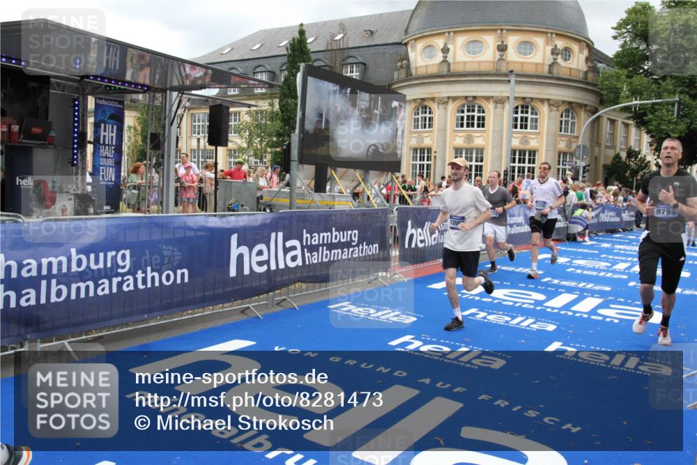29.06.2025 - hella hamburg halbmarathon Michael Strokosch http://msf.ph/oto/8281473 29.06.2025 10:54:37 Ziel 2474, 3794, 5259, 8798, 9012, 10040, 10368, 10376, 11797, 11799, 12607, 15146 meine-sportfotos.de