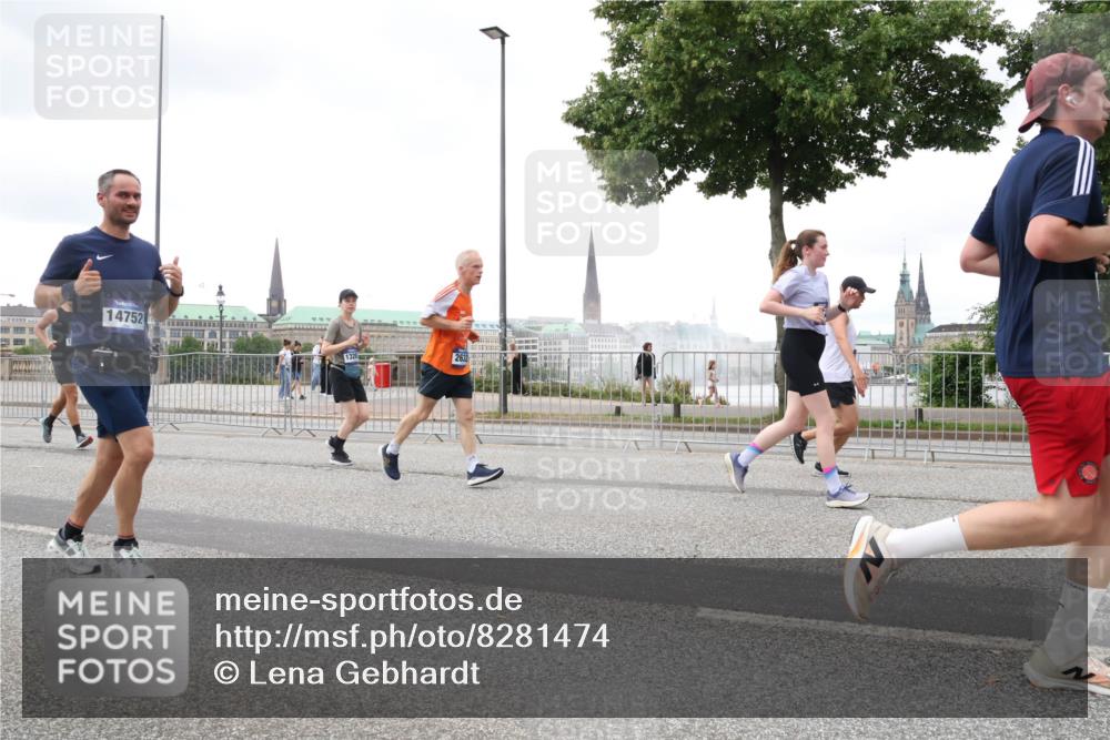 29.06.2025 - hella hamburg halbmarathon Lena Gebhardt http://msf.ph/oto/8281474 29.06.2025 10:54:57 Lombardsbrücke 14752, 1013, 1198, 2084, 2090, 2244, 2452, 2532, 2566, 2586, 2632, 3002, 3274, 3761, 4039, 4191, 4192, 5185, 5216, 5392, 5500, 5727, 5882, 5993, 6023, 6279, 6395, 6396, 6839, 6944, 6982, 7219, 7238, 7766, 7986, 8012, 8186, 8403, 8519, 9521, 9596, 10109, 10331, 10458, 10471, 10686, 11033, 11226, 11287, 11567, 11569, 11737, 11788, 11908, 12147, 12148, 12240, 12268, 12270, 12930, 13272, 13283, 13548, 13944, 13945, 13979, 13980, 14515 meine-sportfotos.de